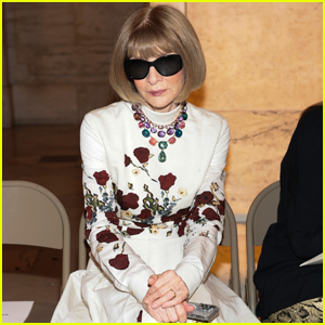 Anna Wintour Shines at Marc Jacobs Show After Vogue Departure