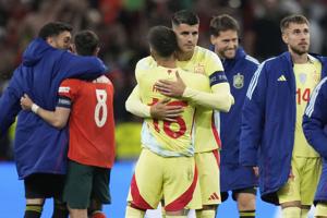 Atletico Madrid Strengthens Midfield with Álex Baena Signing from Villarreal