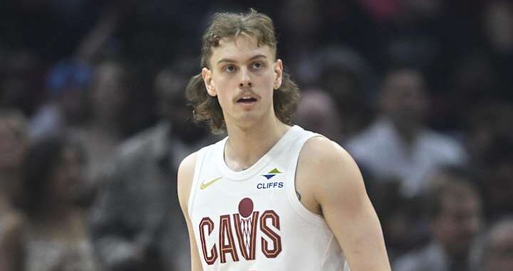 Cavaliers Re-Sign Promising Forward Luke Travers on Two-Way Deal