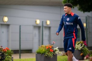 Manchester United’s Transfer Conundrum: Sancho Eyes Juventus, Garnacho’s Future Uncertain