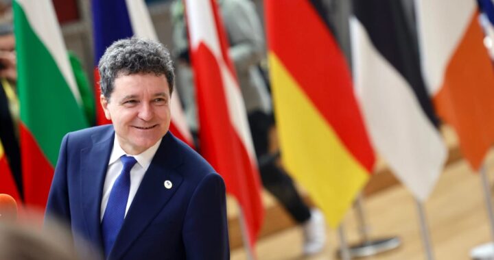 Nicușor Dan Courts EU Parties Amid Political Maneuvering