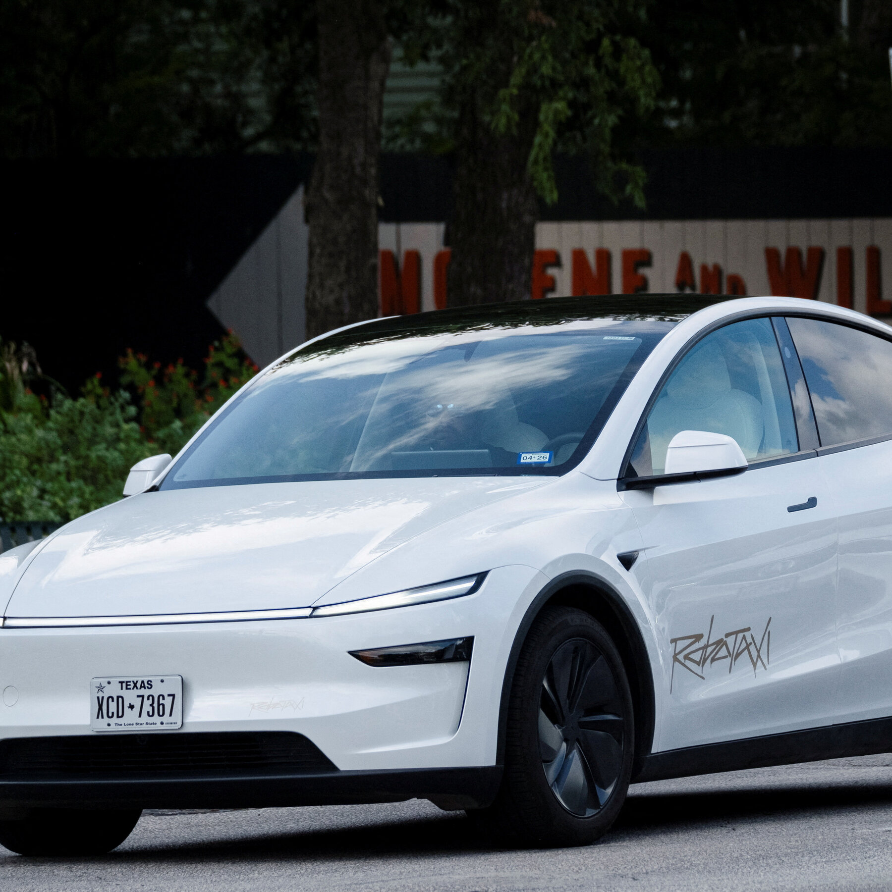 Tesla’s Sales Dip Amid Shift to Autonomous Driving Focus